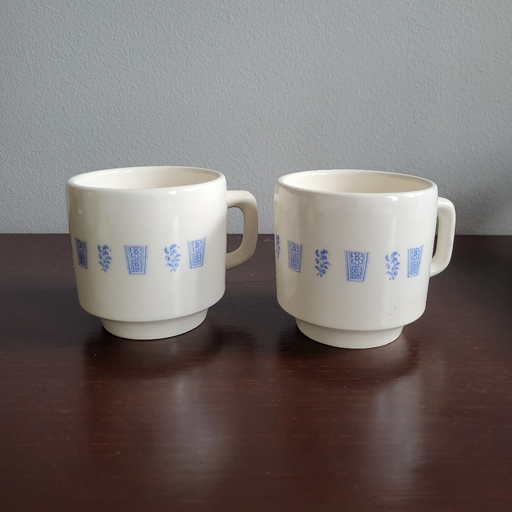 Vintage Oxford Brazil Coffee Tea Cups Blue Floral Pattern 3850-1 Set of 2, 8oz